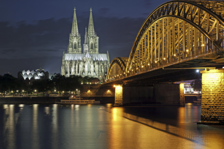 Bild-Nr: 11602916 Kölner Dom zur blauen Stunde Erstellt von: MartinaW