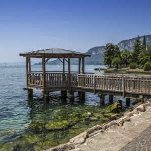 Bild-Nr: 11623069 GARDASEE Uferpromenade von Garda  Erstellt von: Melanie Viola