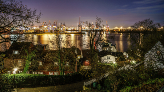 Bild-Nr: 11642848 Hamburger Hafen vor der Elbchaussee Erstellt von: Daniel Heine