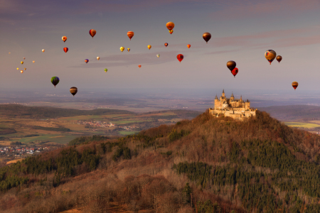 Bild-Nr: 11684252 Burg Hohenzollern Heißluftballon Fesselballon Erstellt von: Thomas Herzog