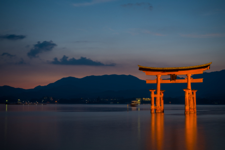 Bild-Nr: 11692398 Miyajima the famous Floating Torii gate Japan at night  Erstellt von: KundenNr-312982