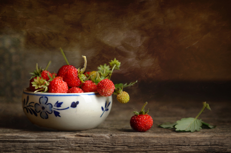 Bild-Nr: 11768956 Walderdbeeren Erstellt von: Rolf Eschbach