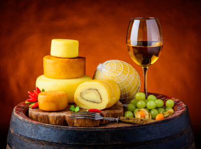 Bild-Nr: 11769794 Käse mit Weißwein Erstellt von: xfotostudio