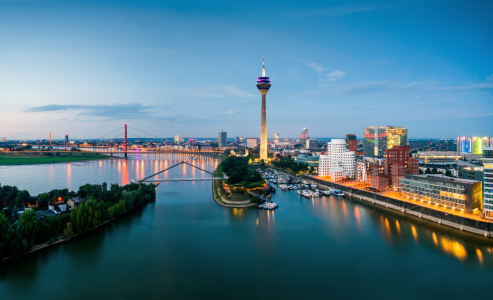 Bild-Nr: 11806180 Düsseldorf Medienhafen Erstellt von: euregiophoto