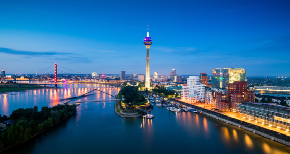 Bild-Nr: 11806182 Düsseldorf Medienhafen Erstellt von: euregiophoto