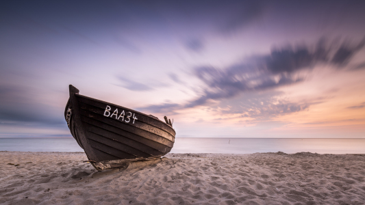 Bild-Nr: 11821281 Einsames Boot am Strand | Rügen Erstellt von: Licht-Pixel-Fotografie