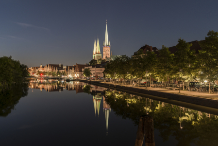 Bild-Nr: 11846681 Obertrave in Lübeck bei Nacht Erstellt von: StGrafix