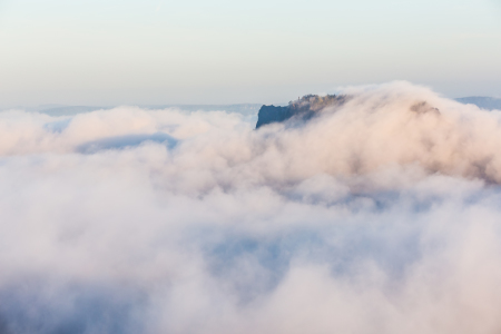 Bild-Nr: 11854052 Lilienstein im Nebelmeer bei Sonnenaufgang Erstellt von: Uwe Naumann