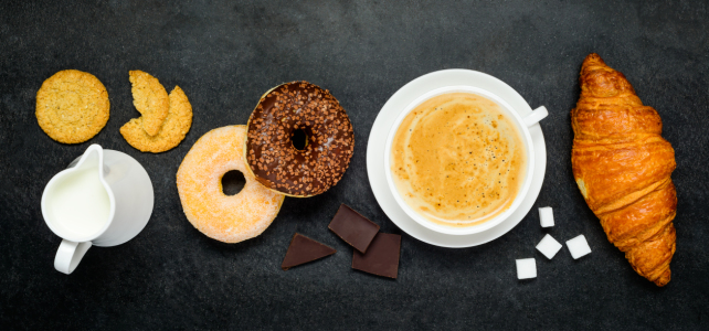 Bild-Nr: 11857171 Kappuccino mit Kuchen Erstellt von: xfotostudio