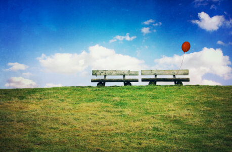 Bild-Nr: 11863362 Der Ballon an der Bank Erstellt von: Heike  Hultsch