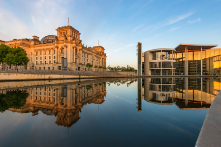 Bild-Nr: 11884540 Reichstag und Paul-Löbe-Haus bei Sonnenaufgang Erstellt von: Robin-Oelschlegel-Photography