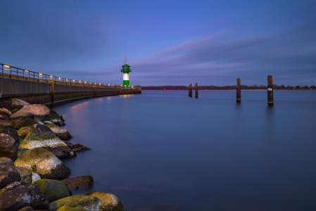 Bild-Nr: 11893176 Leuchtturm Travemünde zur blauen Stunde Erstellt von: Robin-Oelschlegel-Photography