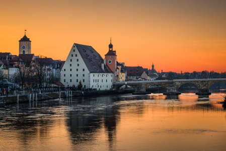 Bild-Nr: 11908408 Sonnenuntergang in Regensburg Erstellt von: Mapics