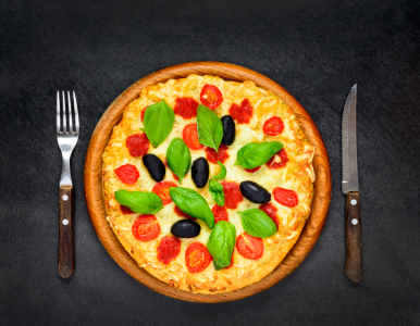Bild-Nr: 11912412 Pizza mit käse und Oliven Erstellt von: xfotostudio
