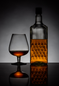 Bild-Nr: 11916323 Stillleben Weinbrand Glas und Flasche Erstellt von: xfotostudio