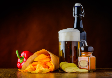 Bild-Nr: 11920361 Stillleben mit Bier und Kartoffelchips Erstellt von: xfotostudio