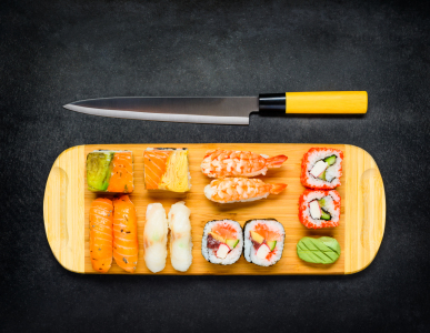 Bild-Nr: 11920911 Sushi mit Messer Erstellt von: xfotostudio