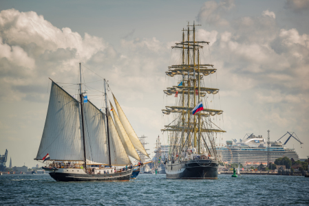 Bild-Nr: 11929327 Hafeneinfahrt Warnemünde Erstellt von: FotoDeHRO