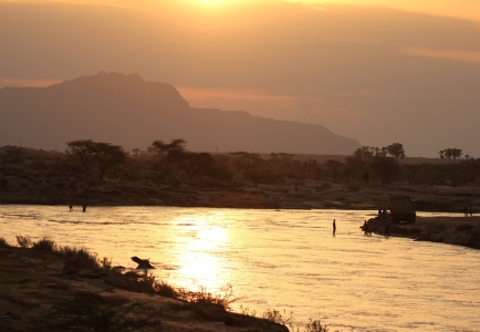 Bild-Nr: 11930406 Sonnenuntergang am Fluss in Afrika Erstellt von: det-mil