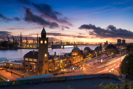 Bild-Nr: 11970794 Hamburg Landungsbrücken am Abend Erstellt von: euregiophoto