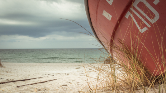 Bild-Nr: 11972902 Boot am Strand bei Prerow Erstellt von: luxpediation