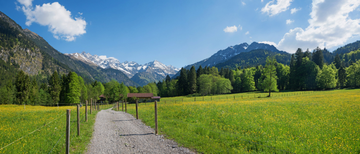 Bild-Nr: 11975585 Frühling im idyllischen Stillachtal bei Oberstdorf Erstellt von: SusaZoom