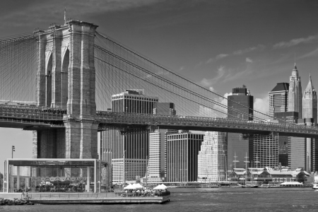 Bild-Nr: 11987435 MANHATTAN SKYLINE UND BROOKLYN BRIDGE Monochrom Erstellt von: Melanie Viola