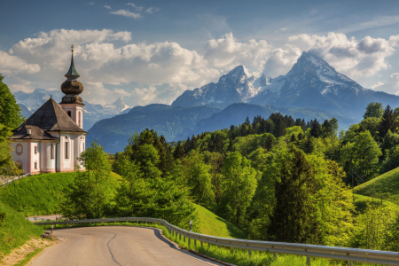 Bild-Nr: 11989791 Wallfahrtskirche Maria Gern vor Watzmann Erstellt von: Thomas Herzog