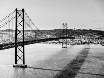 Bild-Nr: 11997221 Ponte de 25 Abril Brücke in Lissabon Schwarz Weiss Erstellt von: aCtiOn