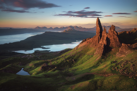 Bild-Nr: 11997541 Isle of Skye Old Man of Storr zum Sonnenaufgang Erstellt von: Jean Claude Castor
