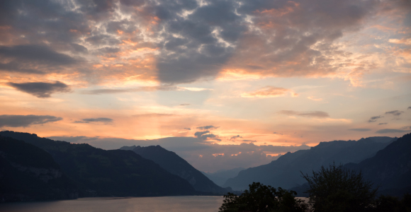 Bild-Nr: 12011595 Sonnenaufgang am Thunersee Schweiz Erstellt von: SusaZoom