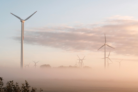 Bild-Nr: 12015108 Windräder im  Nebel bei Sonnenaufgang Erstellt von: Ostfriese