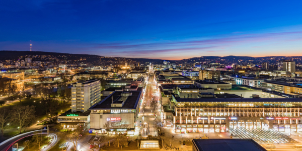 Bild-Nr: 12045272 Stuttgart mit der Königstraße bei Nacht Erstellt von: dieterich