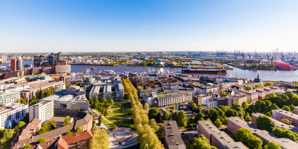 Bild-Nr: 12049889 Hamburg mit der Elbphilharmonie und dem Hafen Erstellt von: dieterich