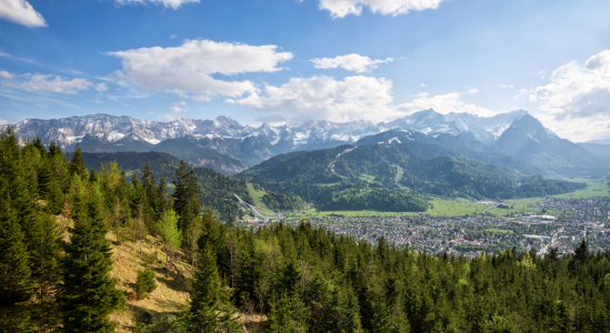 Bild-Nr: 12051741 Garmisch und Wettersteingebirge mit Zugspitze Erstellt von: SusaZoom