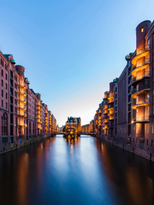 Bild-Nr: 12059780 Speicherstadt mit dem Wasserschloss in Hamburg Erstellt von: dieterich