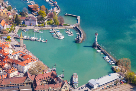 Bild-Nr: 12061275 Lindauer Hafen am Bodensee Erstellt von: janschuler