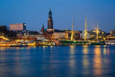 Bild-Nr: 12061923 Hamburg Sankt Pauli zur Blauen Stunde   Erstellt von: Ursula Reins