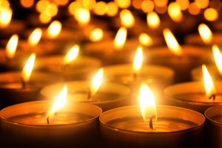Bild-Nr: 12141458 Kerzen erhellen das Dunkel Erstellt von: Smileus