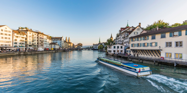 Bild-Nr: 12172526 Ausflugsboot auf der Limmat in Zürich Erstellt von: dieterich