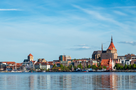 Bild-Nr: 12216980 Blick über die Warnow auf Rostock Erstellt von: Rico Ködder