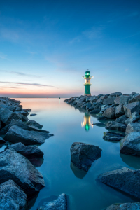 Bild-Nr: 12217750 Leuchtturm Westmole bei Warnemünde Erstellt von: eyetronic