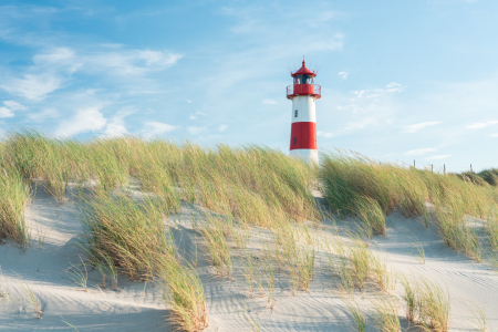 Bild-Nr: 12220018 Leuchtturm am Dünenstrand auf Sylt Erstellt von: eyetronic