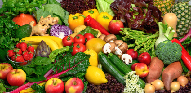 Bild-Nr: 12227949 Farbenfrohe gesundes Gemüse und Obst Erstellt von: Smileus