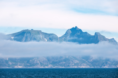 Bild-Nr: 12229610 Blick auf die Berge der Lofoten in Norwegen Erstellt von: Rico Ködder