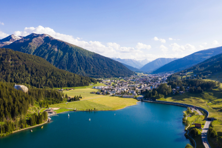 Bild-Nr: 12241362 Davos und der Davosersee in Graubünden Erstellt von: dieterich
