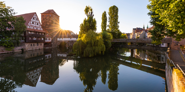 Bild-Nr: 12259859 Altstadt von Nürnberg bei Sonnenaufgang Erstellt von: dieterich