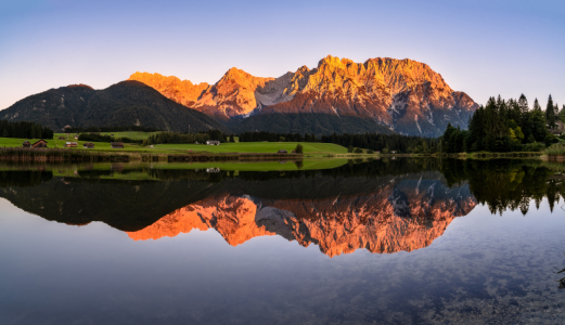Bild-Nr: 12261764 Alpenglühen über dem Karwendelgebirge Erstellt von: Achim Thomae