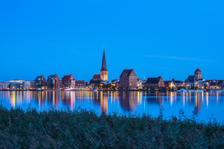 Bild-Nr: 12274339 Blick über die Warnow auf die Hansestadt Rostock Erstellt von: Rico Ködder
