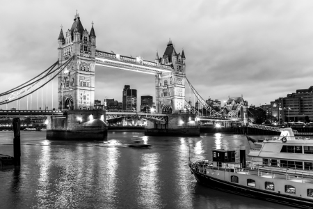 Bild-Nr: 12294981 Tower Bridge in London - Schwarzweiss Erstellt von: dieterich